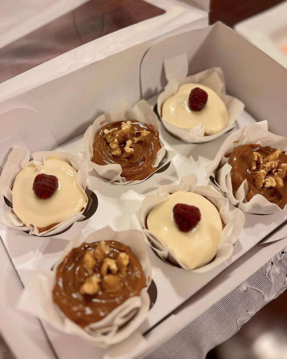 Cupcakes decorados con manjar blanco