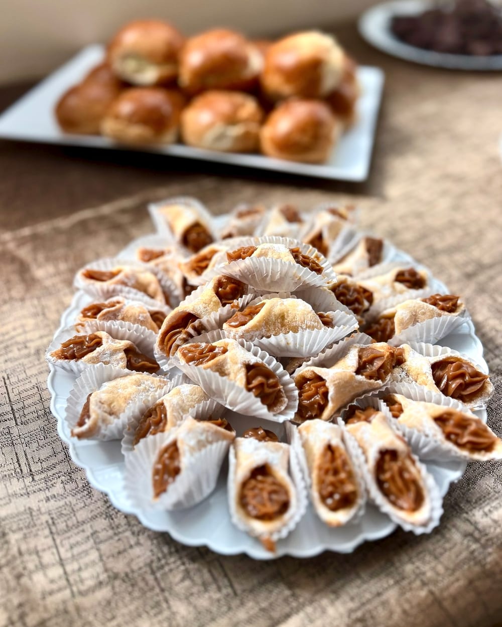 Mesa de postres montada para un evento